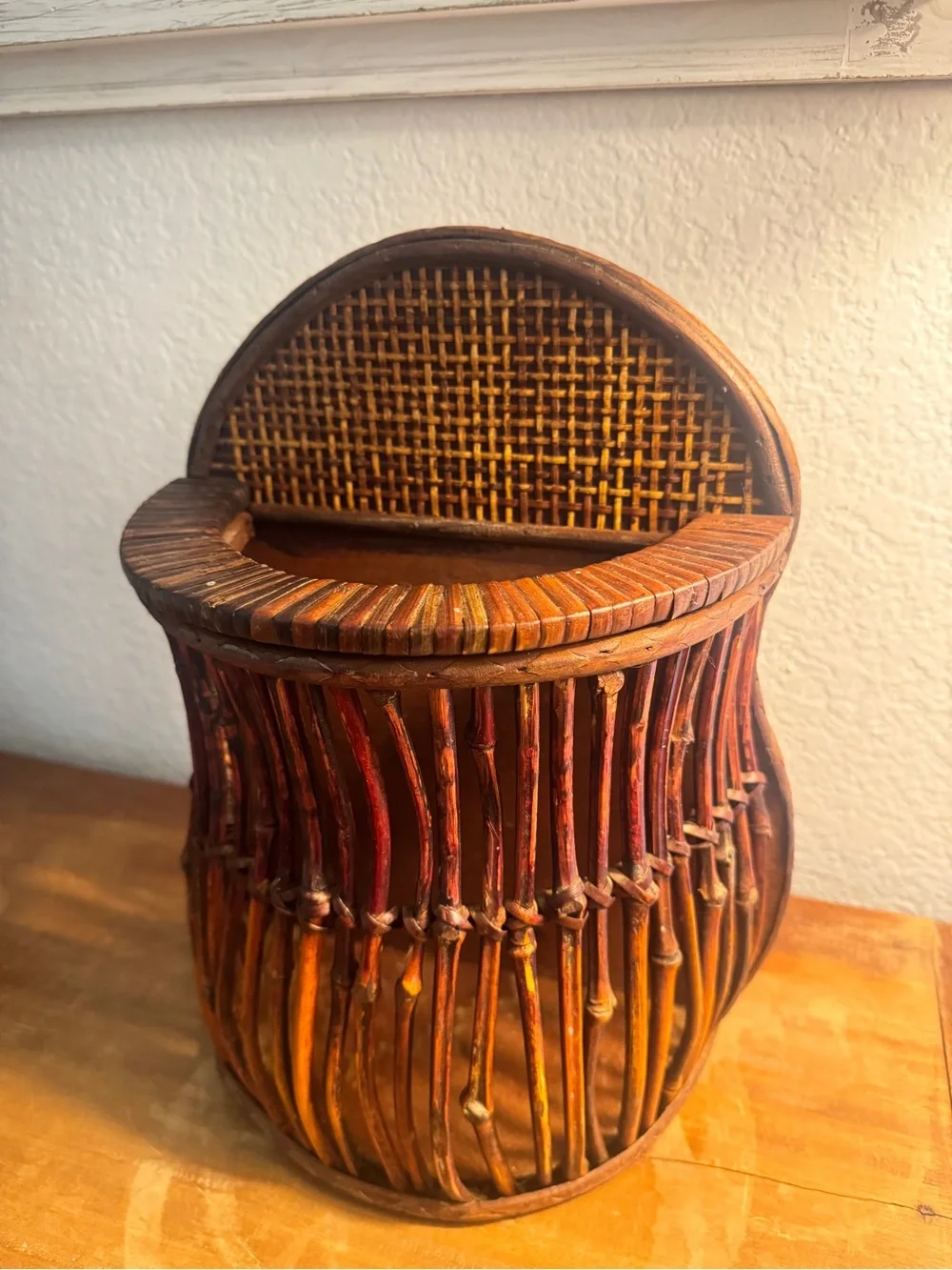 VINTAGE BAMBOO/ RATTAN WALL SCONCE PLANTER/Basket